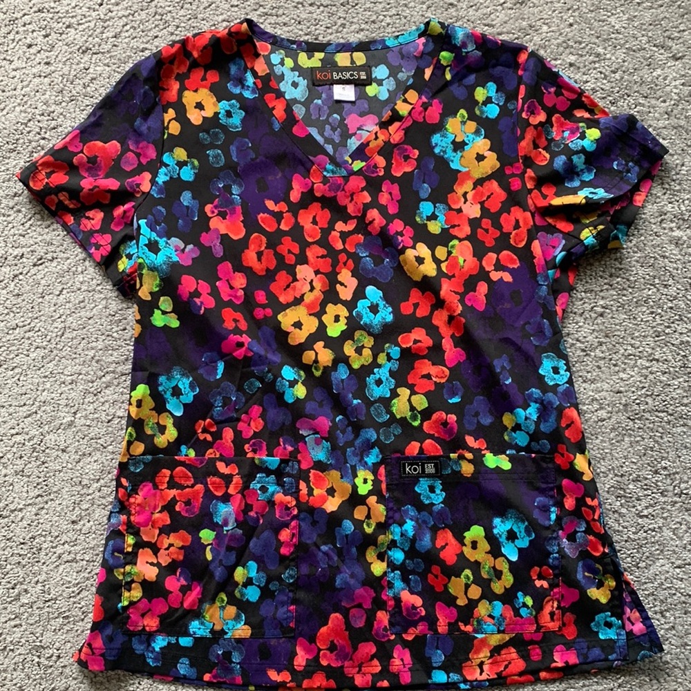 Koi scrub top